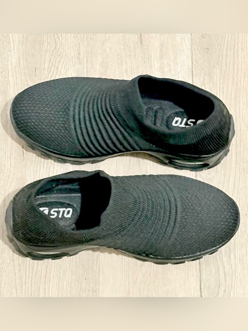 STQ Black Knit Slip-On Women's Sneakers